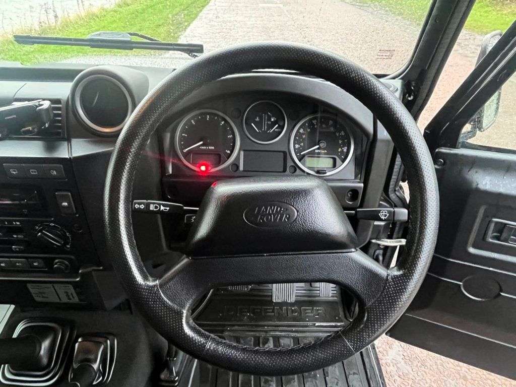 2010 LAND ROVER DEFENDER 2010 LAND ROVER DEFENDER