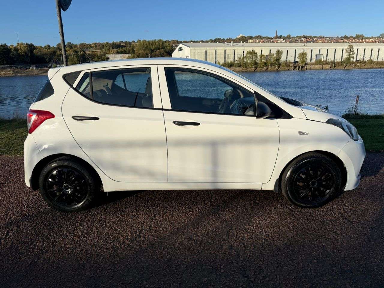 A 2016 HYUNDAI I10 1.0 S Hatchback 5dr Petrol Manual Euro 6 (66 ps) JUST BEEN SERVICED, GOOD T A 2016 HYUNDAI I10 1.0 S Hatchback 5dr Petrol Manual Euro 6 (66 ps) JUST BEEN SERVICED, GOOD T