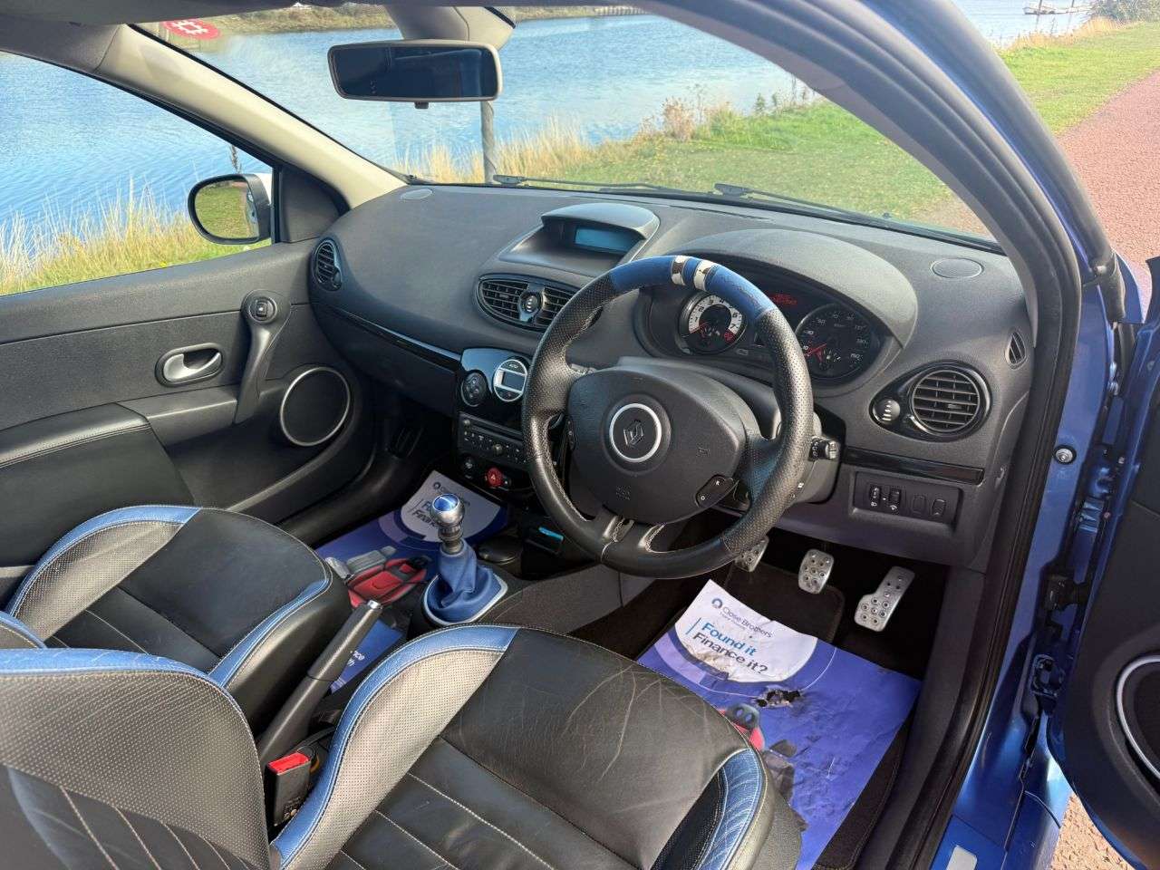 2010 RENAULT CLIO 2010 RENAULT CLIO