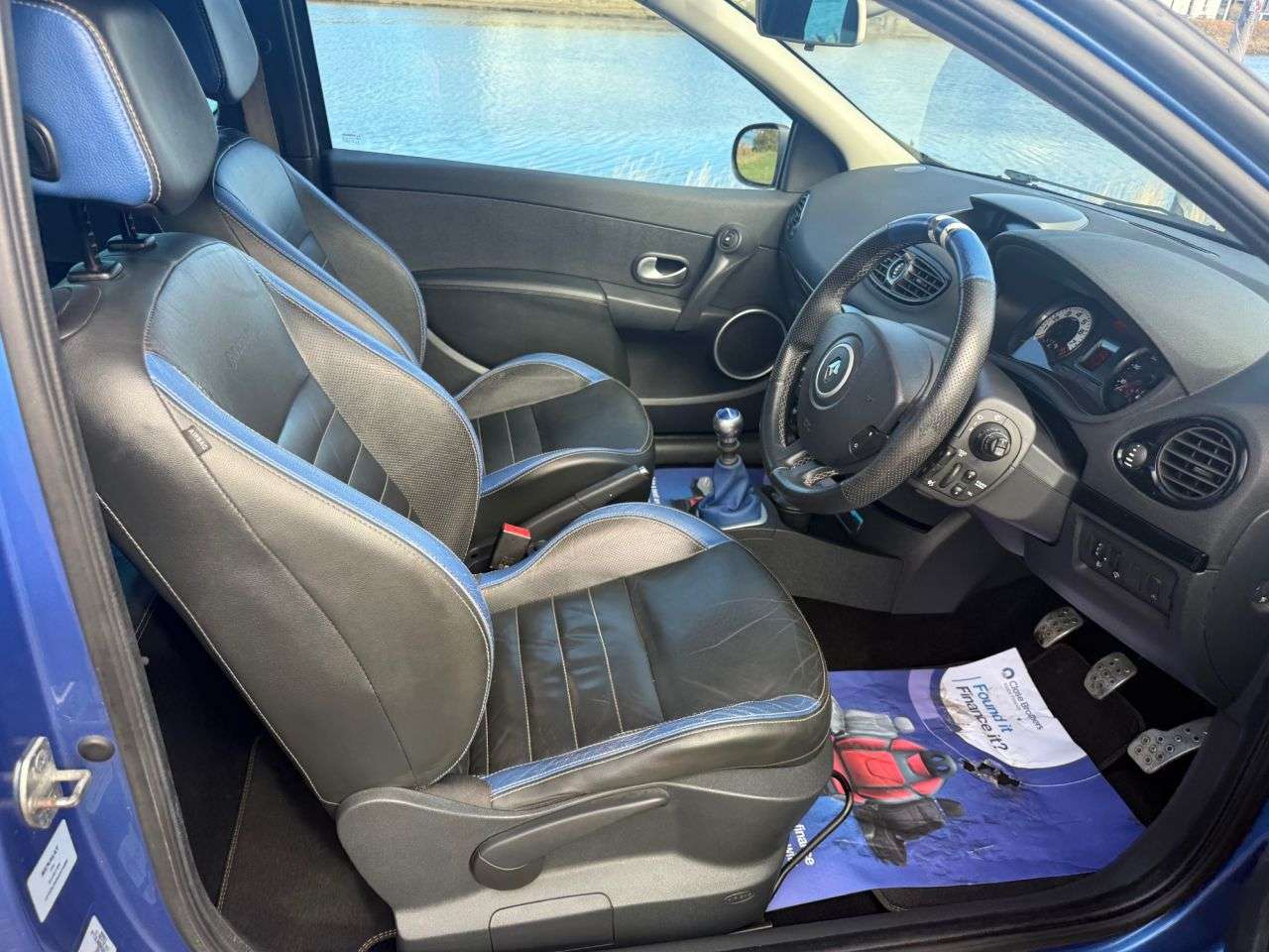 2010 RENAULT CLIO 2010 RENAULT CLIO