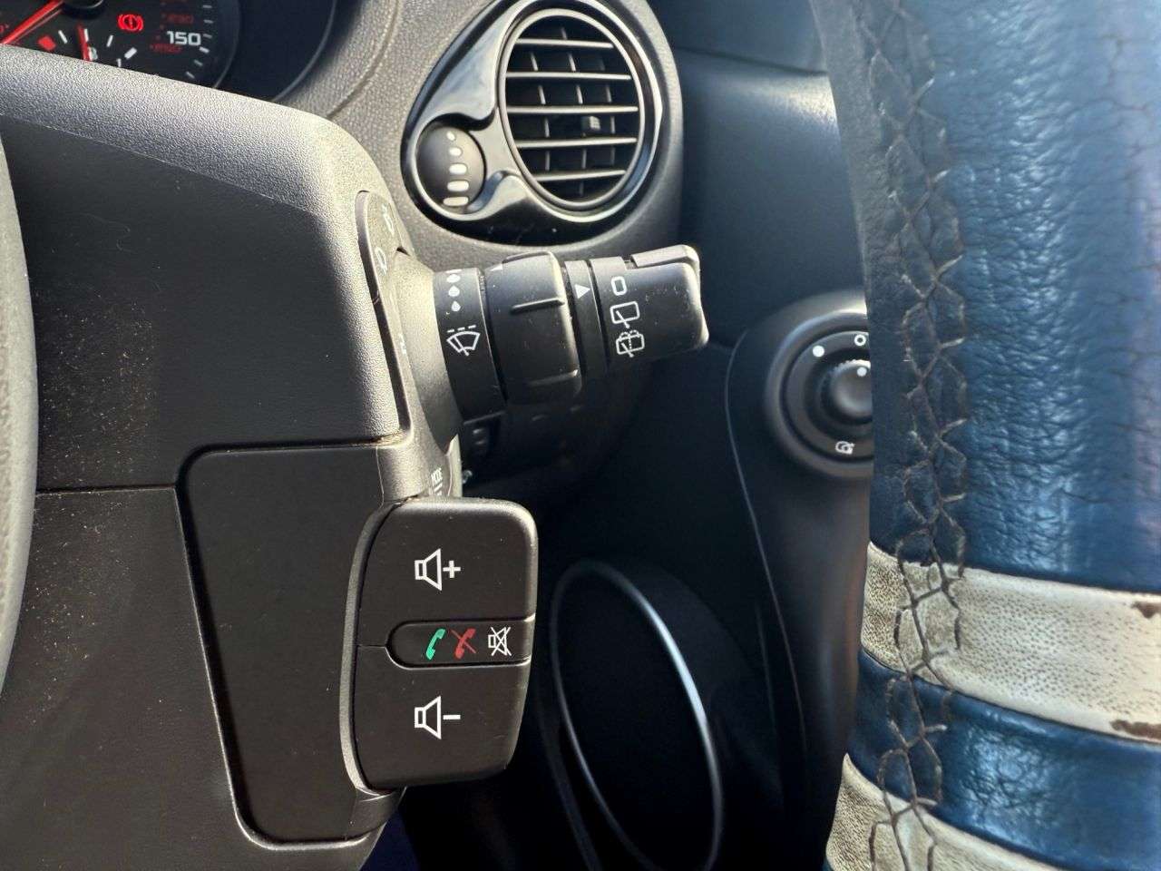 2010 RENAULT CLIO 2010 RENAULT CLIO