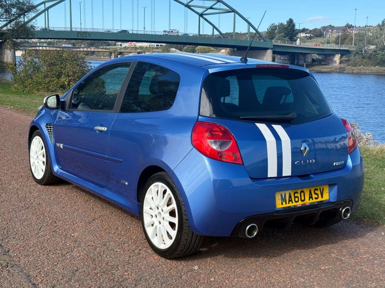 2010 RENAULT CLIO 2010 RENAULT CLIO