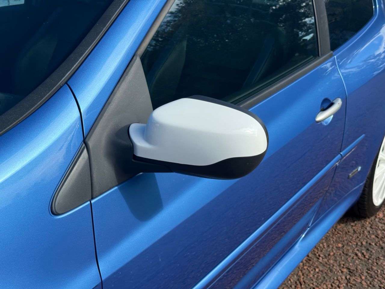 2010 RENAULT CLIO 2010 RENAULT CLIO
