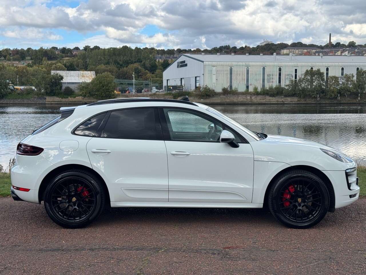 2016 PORSCHE MACAN 2016 PORSCHE MACAN