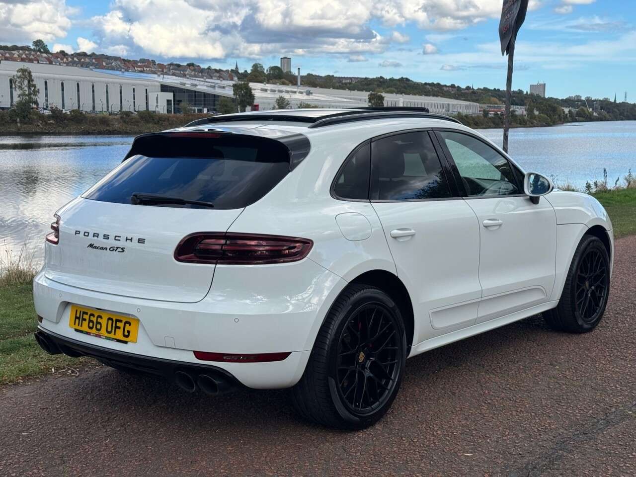 2016 PORSCHE MACAN 2016 PORSCHE MACAN