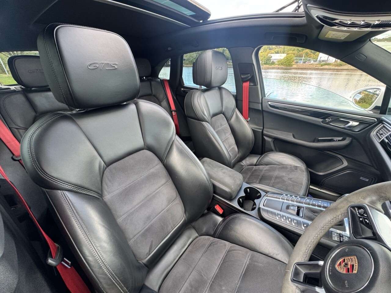 2016 PORSCHE MACAN 2016 PORSCHE MACAN