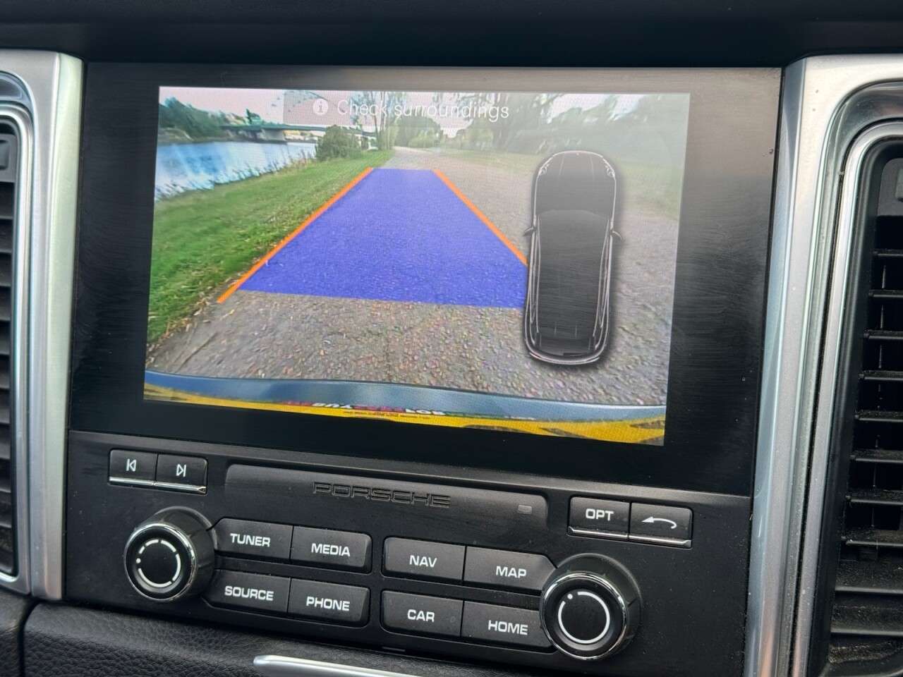 2016 PORSCHE MACAN 2016 PORSCHE MACAN