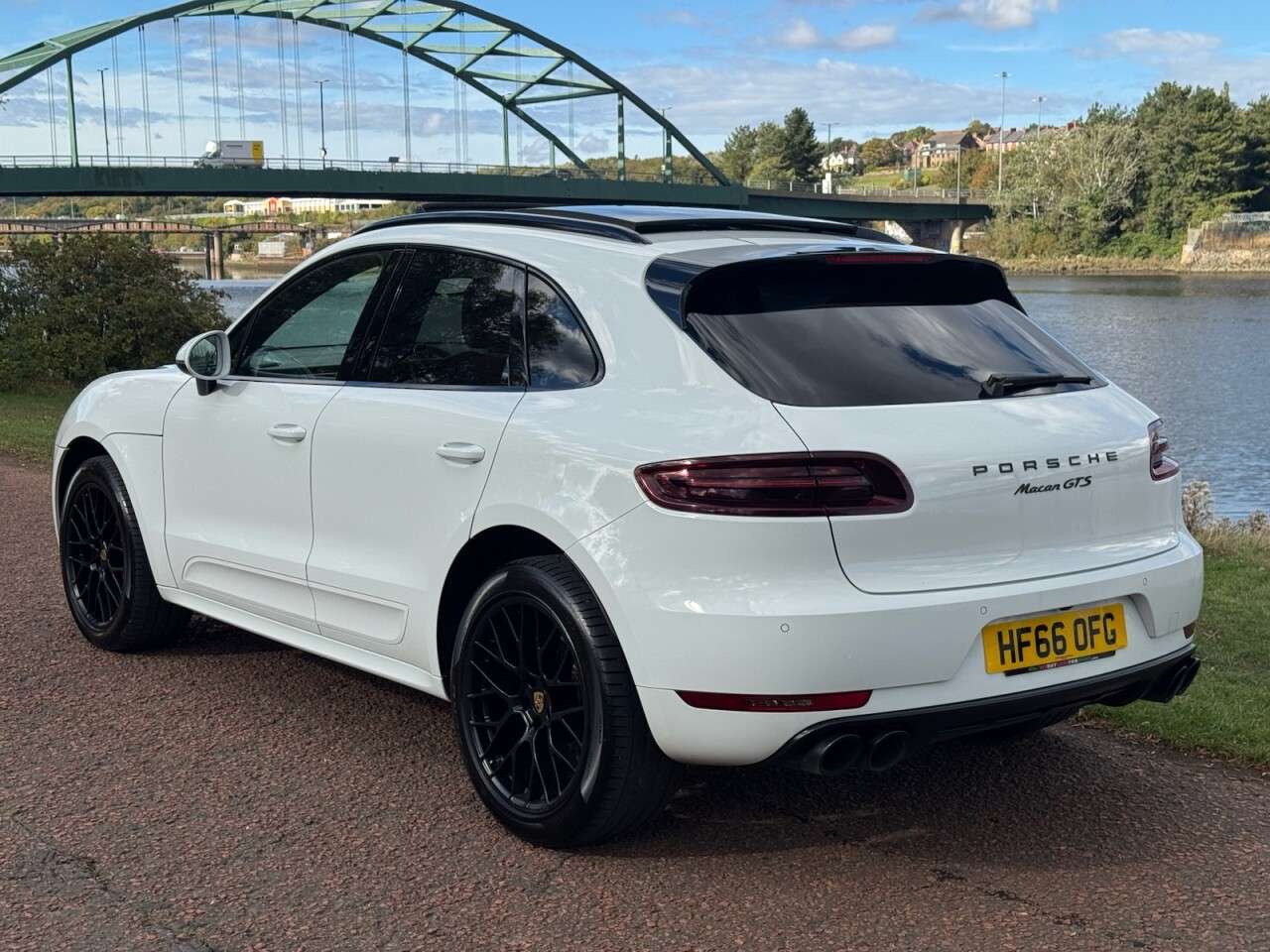 2016 PORSCHE MACAN 2016 PORSCHE MACAN