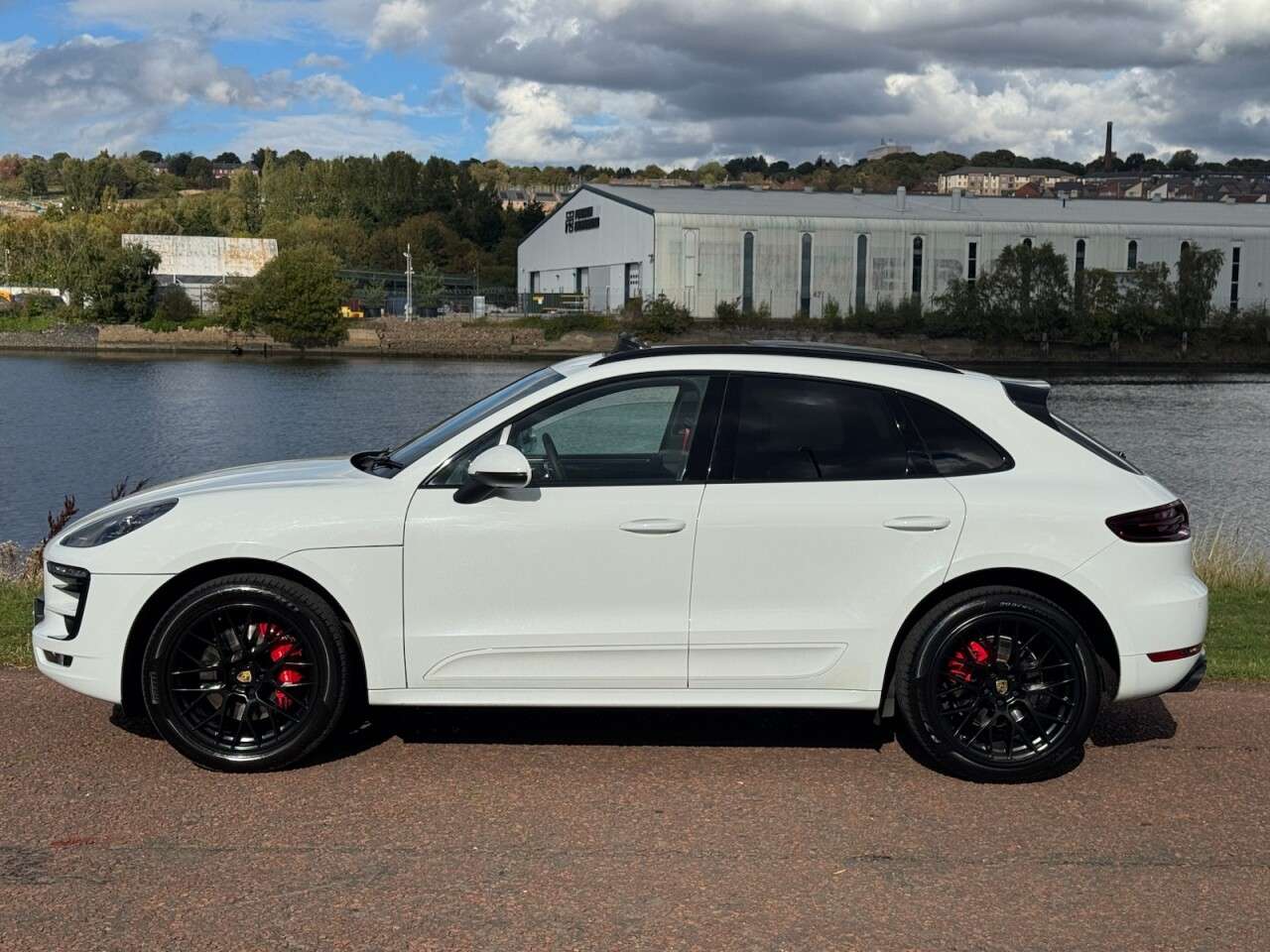 2016 PORSCHE MACAN 2016 PORSCHE MACAN