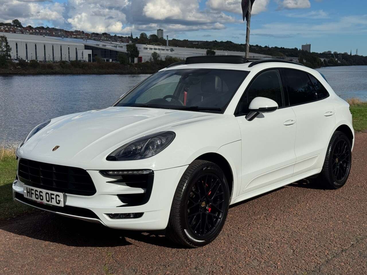 2016 PORSCHE MACAN 2016 PORSCHE MACAN
