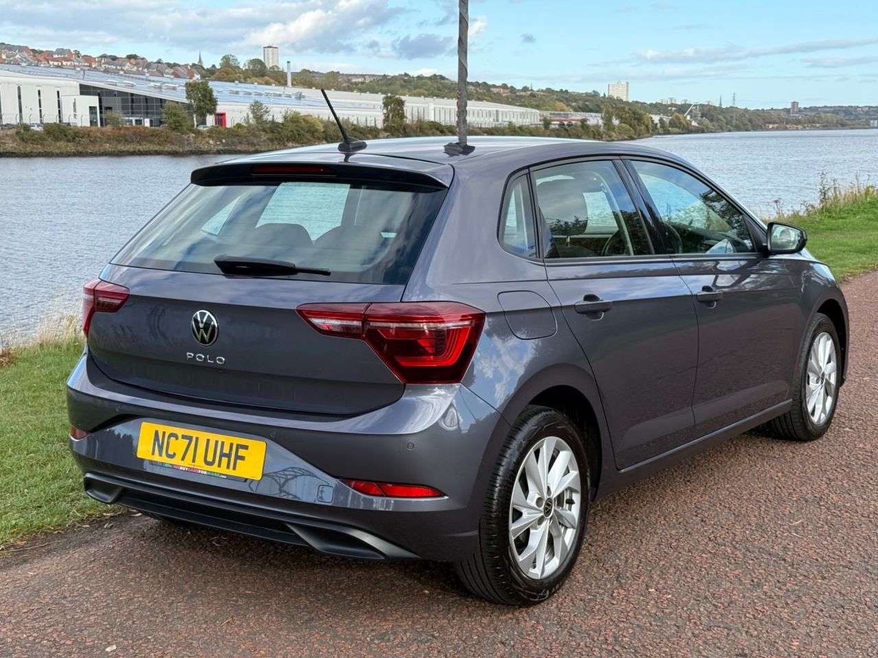 A 2021 VOLKSWAGEN POLO 1.0 TSI Style Hatchback 5dr Petrol Manual Euro 6 (s/s) (95 ps) **DIGITAL DI A 2021 VOLKSWAGEN POLO 1.0 TSI Style Hatchback 5dr Petrol Manual Euro 6 (s/s) (95 ps) **DIGITAL DI