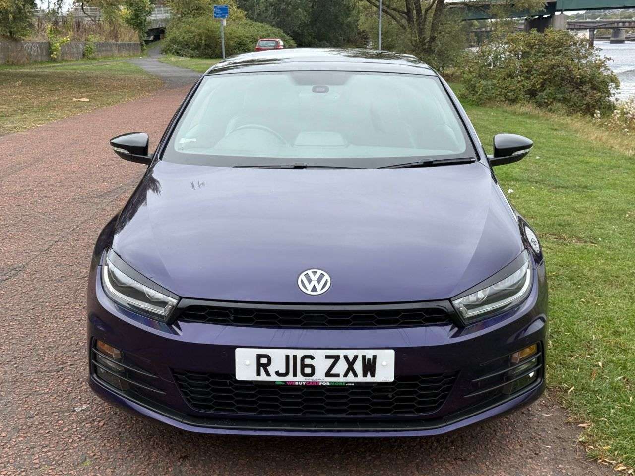 A 2016 VOLKSWAGEN SCIROCCO 2.0 TDI BlueMotion Tech GT Hatchback 3dr Diesel Manual Euro 6 (s/s) (150 ps A 2016 VOLKSWAGEN SCIROCCO 2.0 TDI BlueMotion Tech GT Hatchback 3dr Diesel Manual Euro 6 (s/s) (150 ps