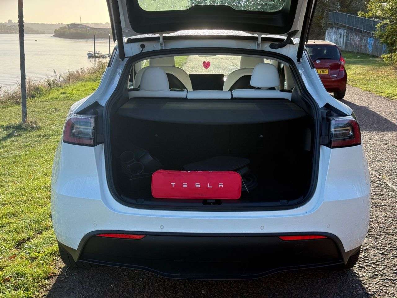 2022 TESLA MODEL Y 2022 TESLA MODEL Y