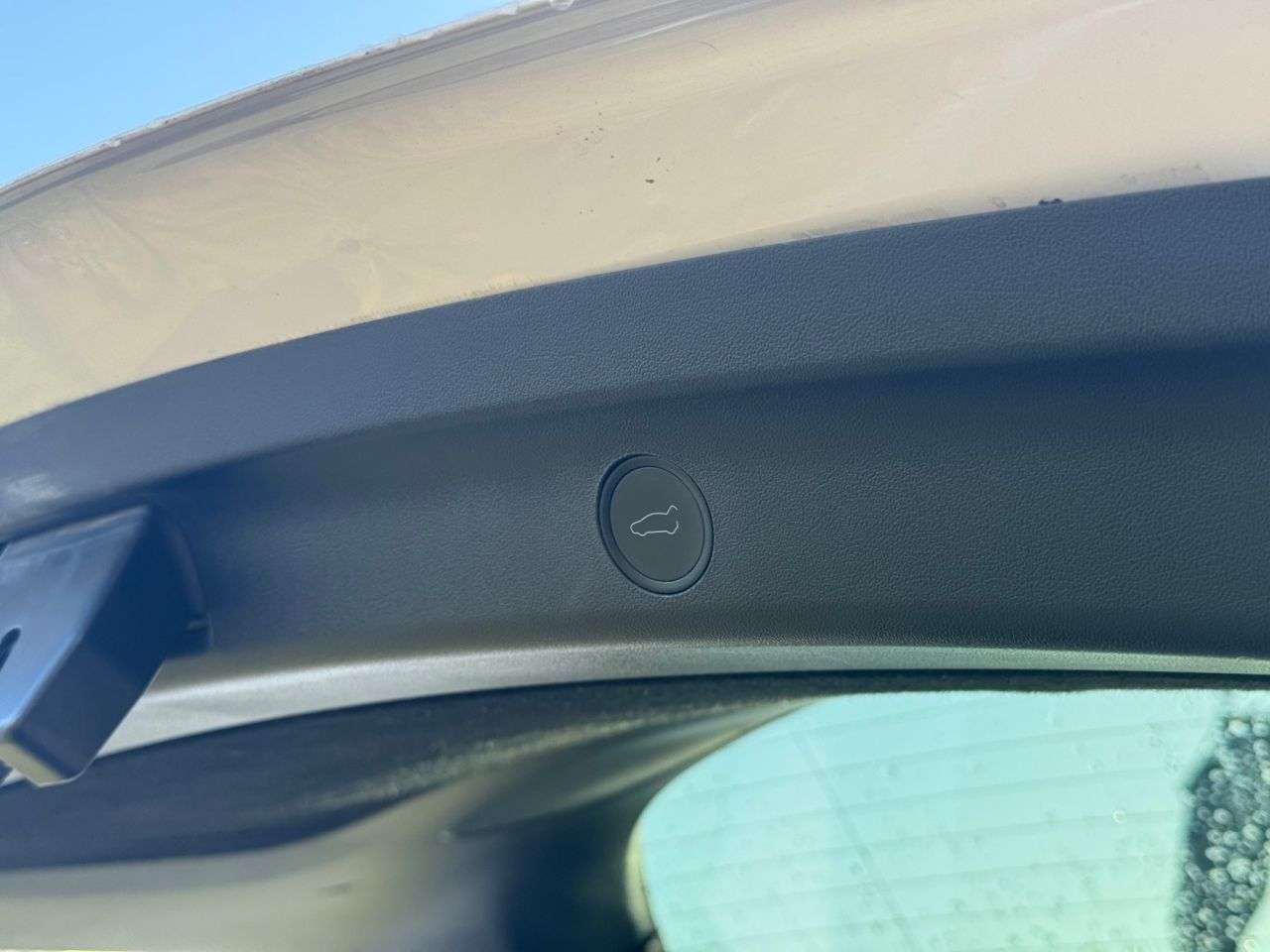 2022 TESLA MODEL Y 2022 TESLA MODEL Y