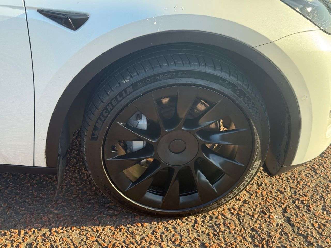 2022 TESLA MODEL Y 2022 TESLA MODEL Y