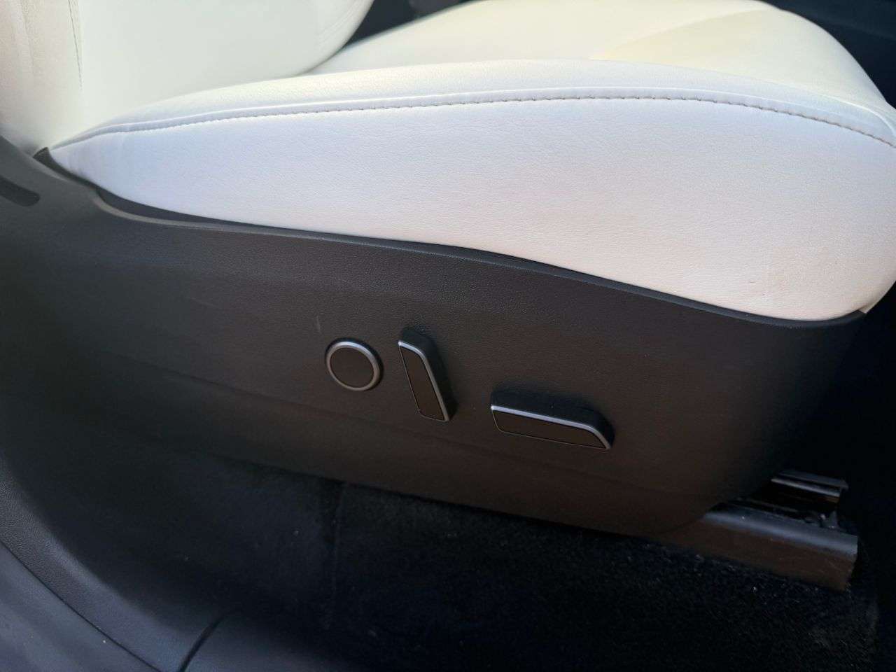 2022 TESLA MODEL Y 2022 TESLA MODEL Y