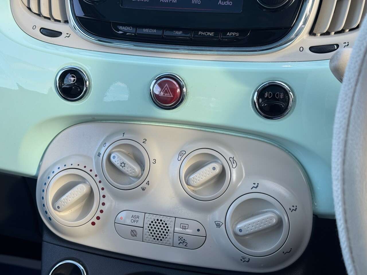 2017 FIAT 500 2017 FIAT 500