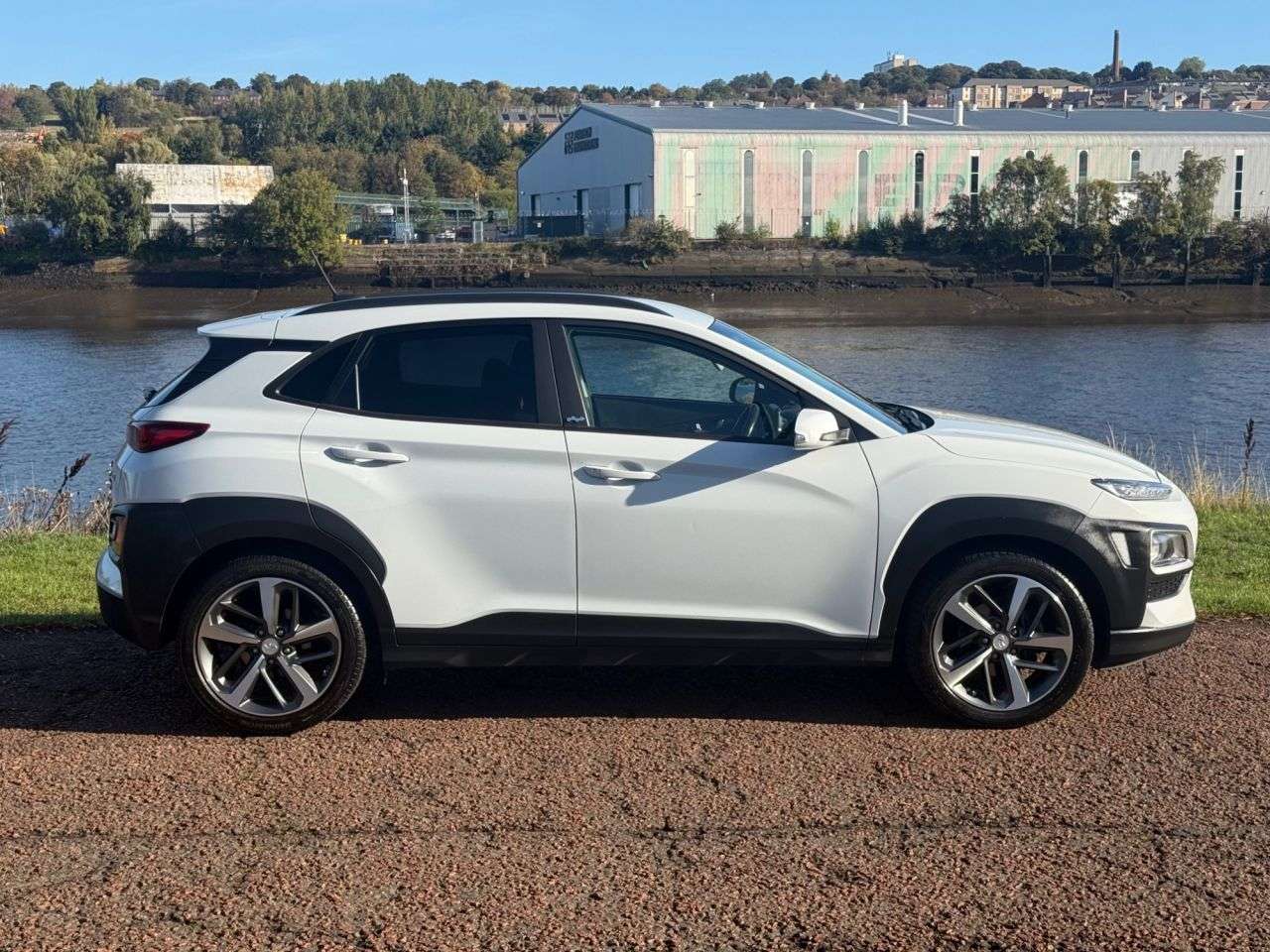 A 2020 HYUNDAI KONA 1.0 T-GDi Play SUV 5dr Petrol Manual Euro 6 (s/s) (120 ps) REVRSING CAMERA A 2020 HYUNDAI KONA 1.0 T-GDi Play SUV 5dr Petrol Manual Euro 6 (s/s) (120 ps) REVRSING CAMERA