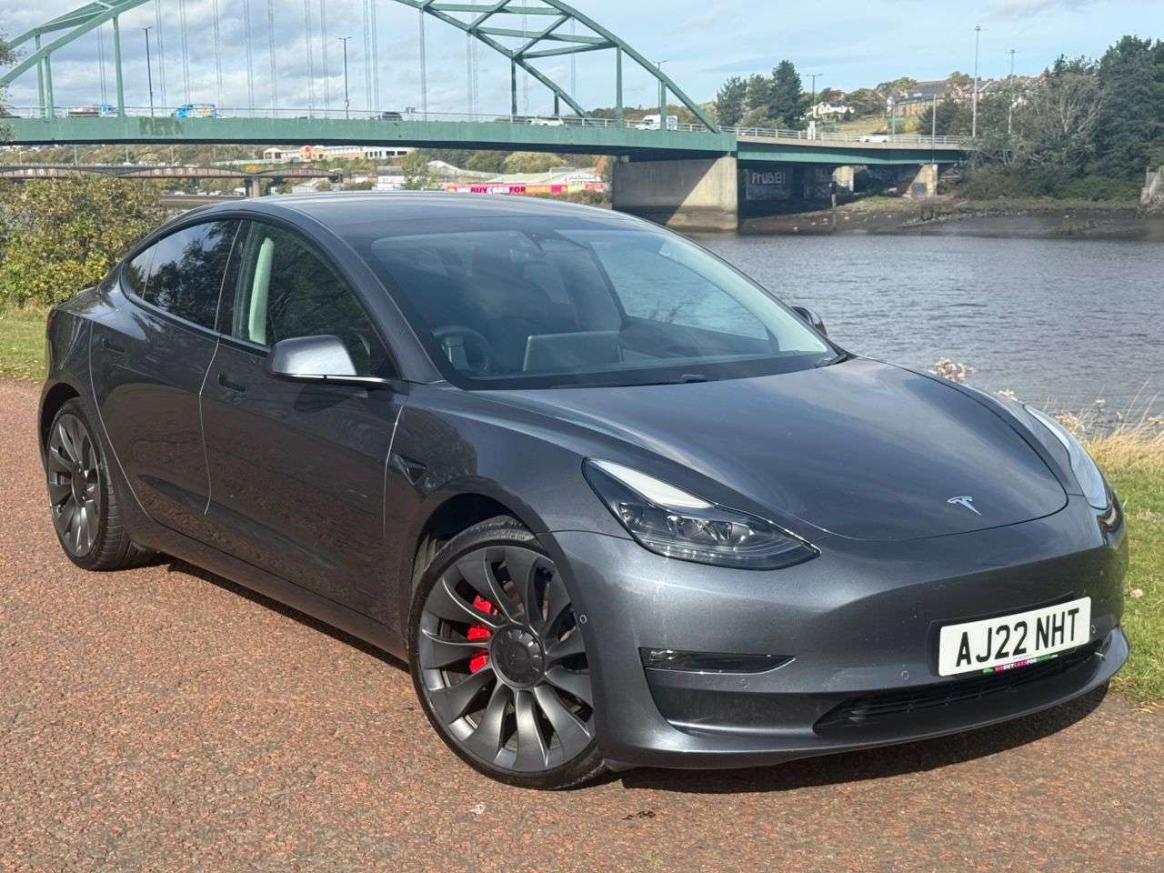 A 2022 TESLA MODEL 3 (Dual Motor) Performance Saloon 4dr Electric Auto 4WDE (Performance Upgrade A 2022 TESLA MODEL 3 (Dual Motor) Performance Saloon 4dr Electric Auto 4WDE (Performance Upgrade