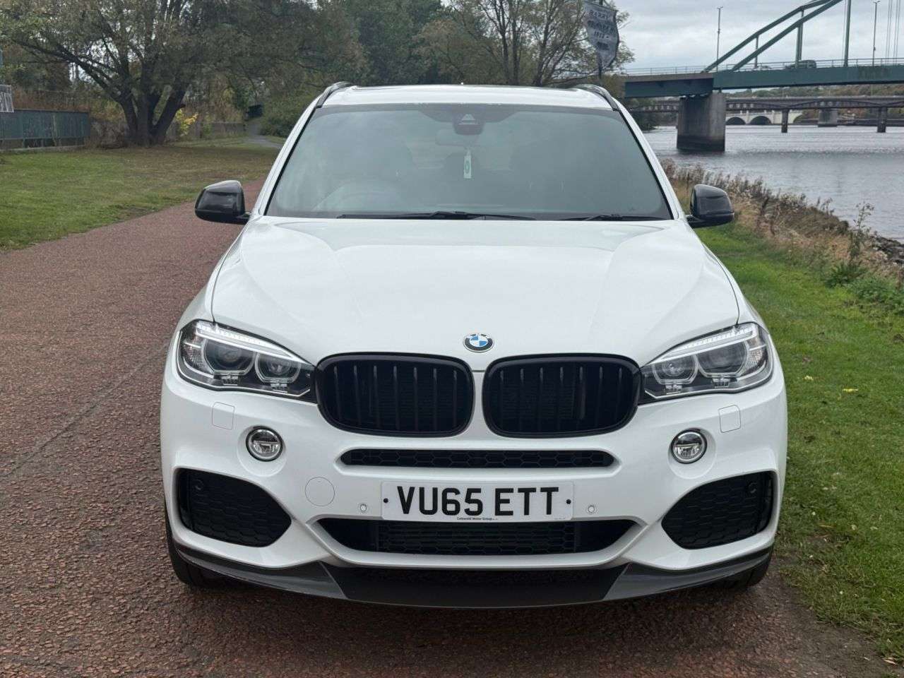 A 2015 BMW X5 3.0 40d M Sport SUV 5dr Diesel Auto xDrive Euro 6 (s/s) (313 ps) **FULL LEA A 2015 BMW X5 3.0 40d M Sport SUV 5dr Diesel Auto xDrive Euro 6 (s/s) (313 ps) **FULL LEA
