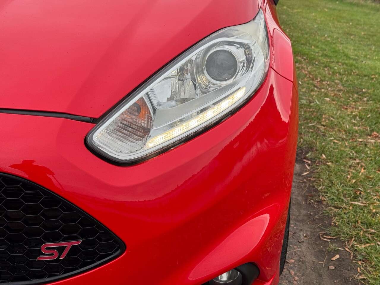 A 2014 FORD FIESTA 1.6T EcoBoost ST-2 Hatchback 3dr Petrol Manual Euro 5 (182 ps) ***KEYLESS S A 2014 FORD FIESTA 1.6T EcoBoost ST-2 Hatchback 3dr Petrol Manual Euro 5 (182 ps) ***KEYLESS S