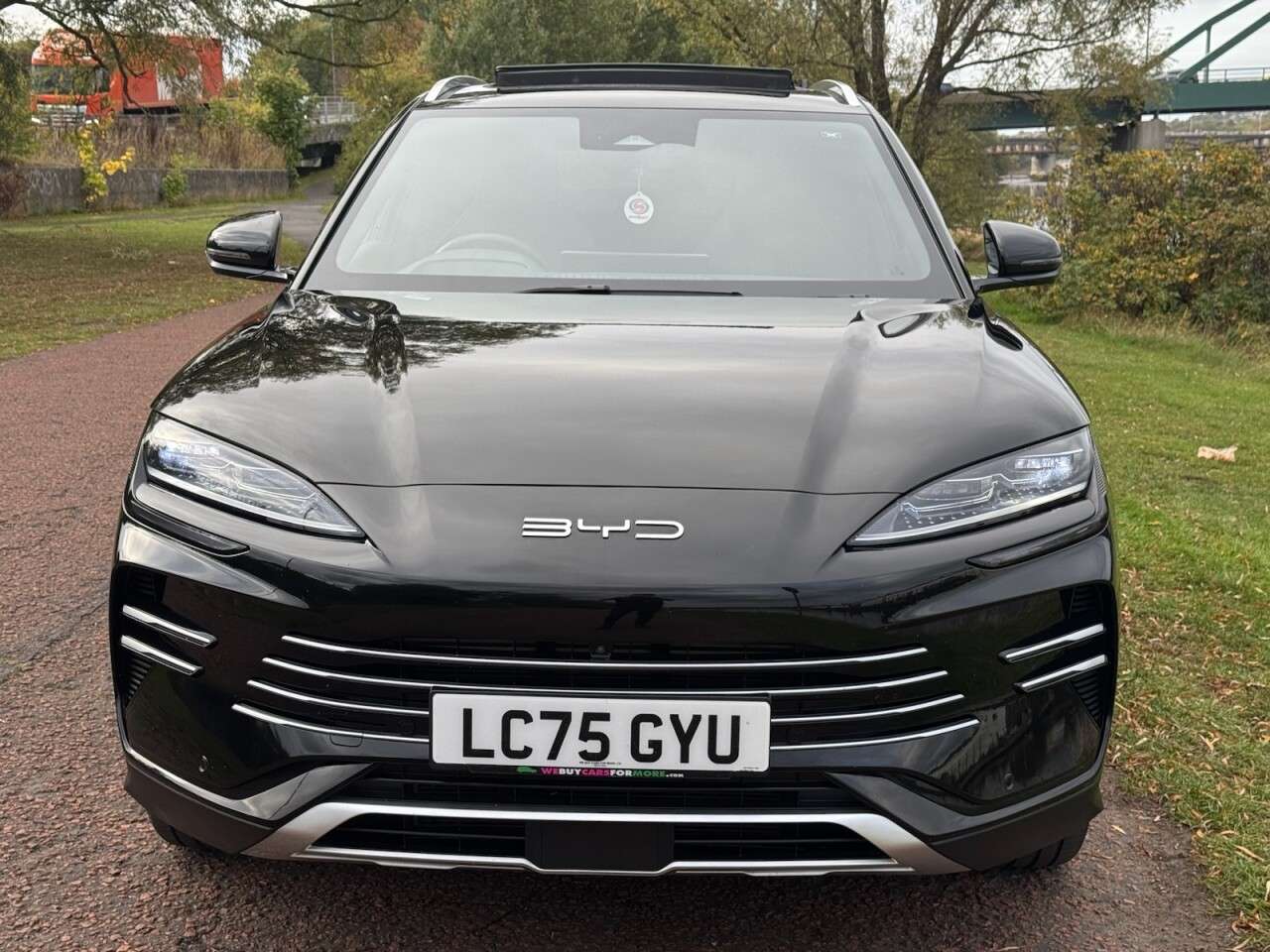 A 2025 BYD SEAL U 1.5 18.3kWh Design SUV 5dr Petrol Plug-in Hybrid CVT Auto AWD Euro 6 (s/s) A 2025 BYD SEAL U 1.5 18.3kWh Design SUV 5dr Petrol Plug-in Hybrid CVT Auto AWD Euro 6 (s/s)