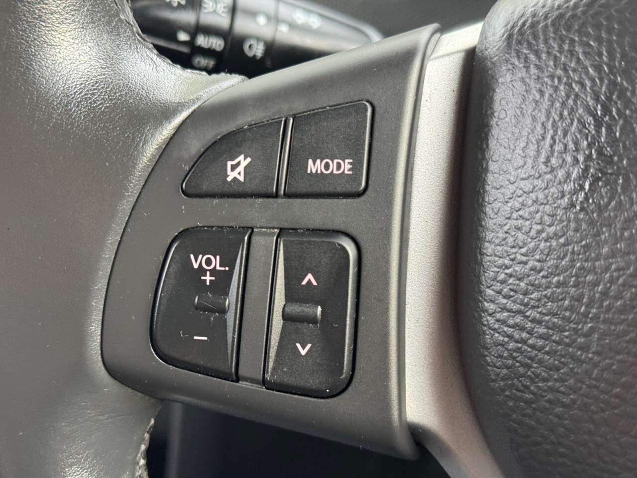 2012 SUZUKI SWIFT 2012 SUZUKI SWIFT