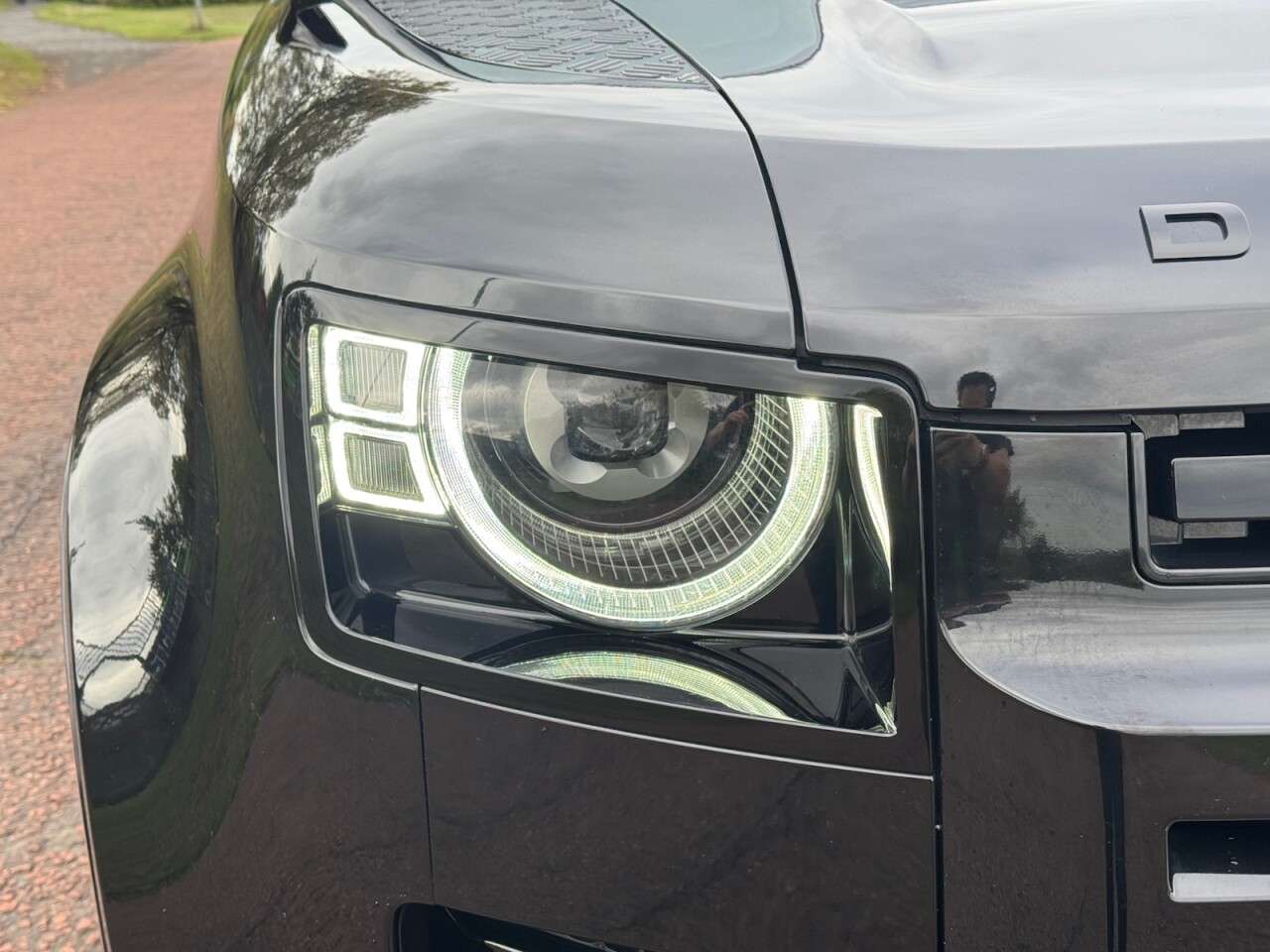 A 2025 LAND ROVER DEFENDER 110 3.0 D250 MHEV X-Dynamic SE SUV 5dr Diesel Auto 4WD Euro 6 (s/s) (250 ps) ** A 2025 LAND ROVER DEFENDER 110 3.0 D250 MHEV X-Dynamic SE SUV 5dr Diesel Auto 4WD Euro 6 (s/s) (250 ps) **