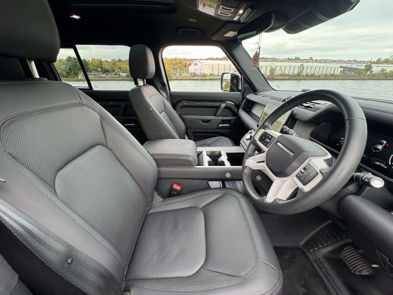 2025 LAND ROVER DEFENDER 110 2025 LAND ROVER DEFENDER 110
