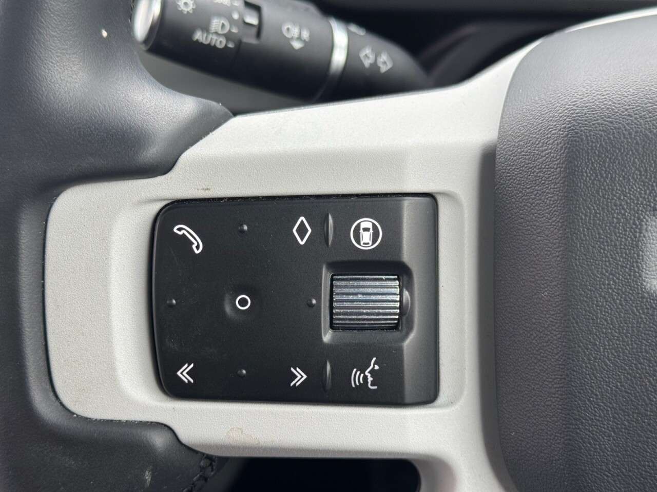2025 LAND ROVER DEFENDER 110 2025 LAND ROVER DEFENDER 110
