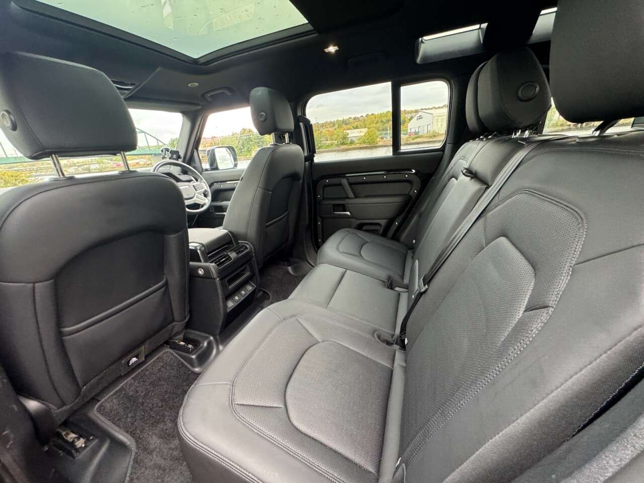 2025 LAND ROVER DEFENDER 110 2025 LAND ROVER DEFENDER 110