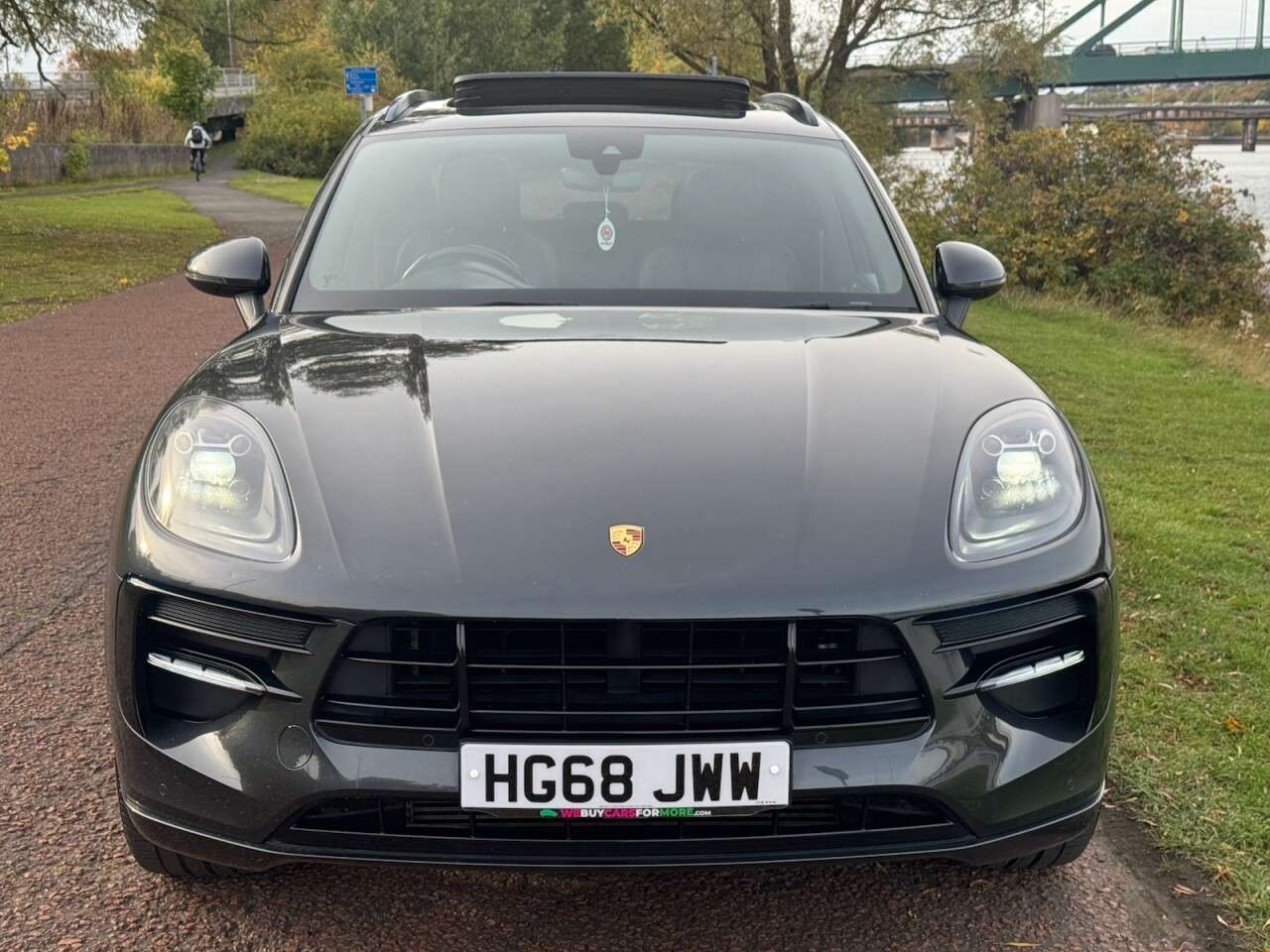 A 2019 PORSCHE MACAN 2.0T SUV 5dr Petrol PDK 4WD Euro 6 (s/s) (245 ps) **FULL LEATHER HEATED SEA A 2019 PORSCHE MACAN 2.0T SUV 5dr Petrol PDK 4WD Euro 6 (s/s) (245 ps) **FULL LEATHER HEATED SEA
