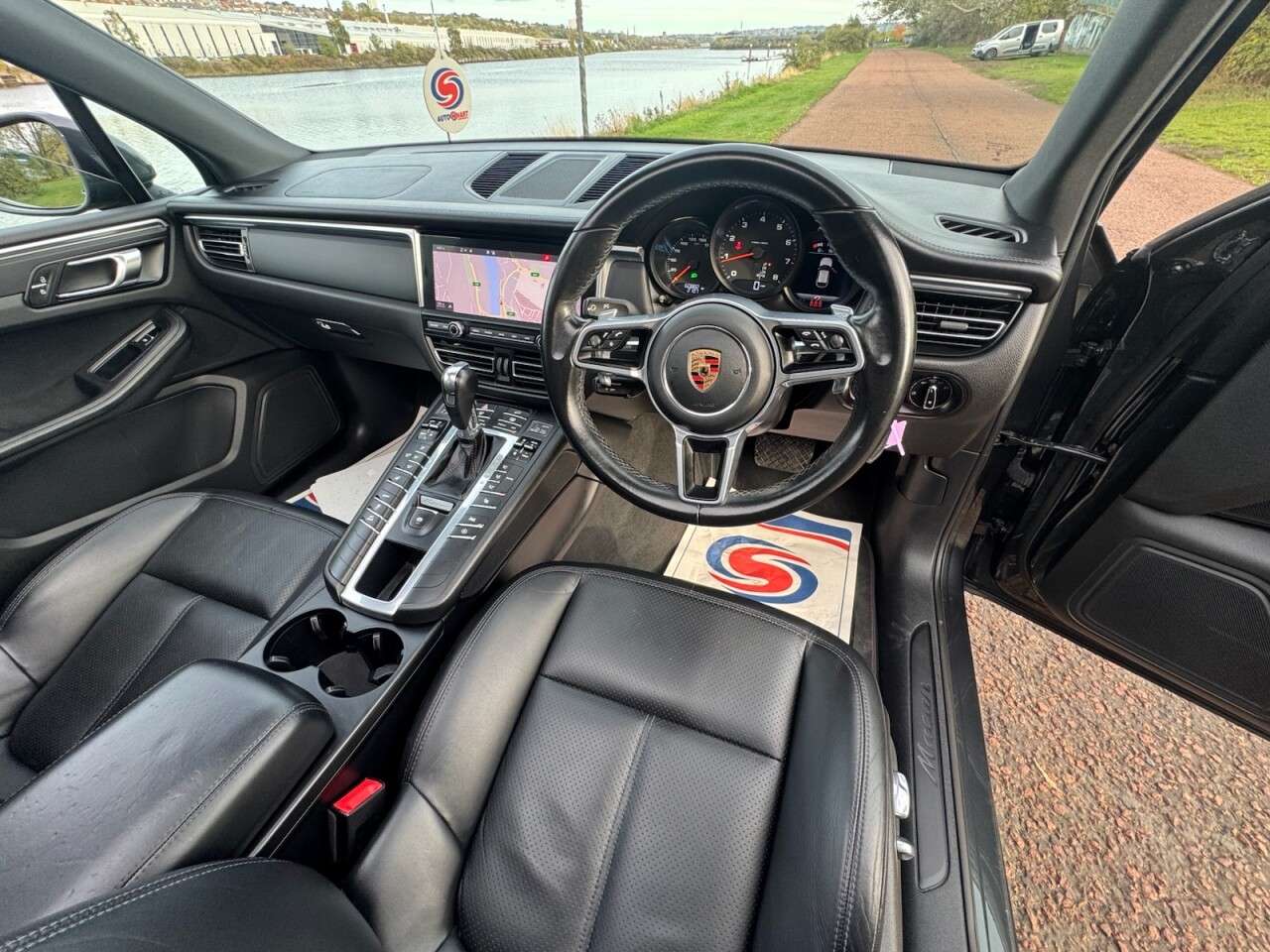 2019 PORSCHE MACAN 2019 PORSCHE MACAN