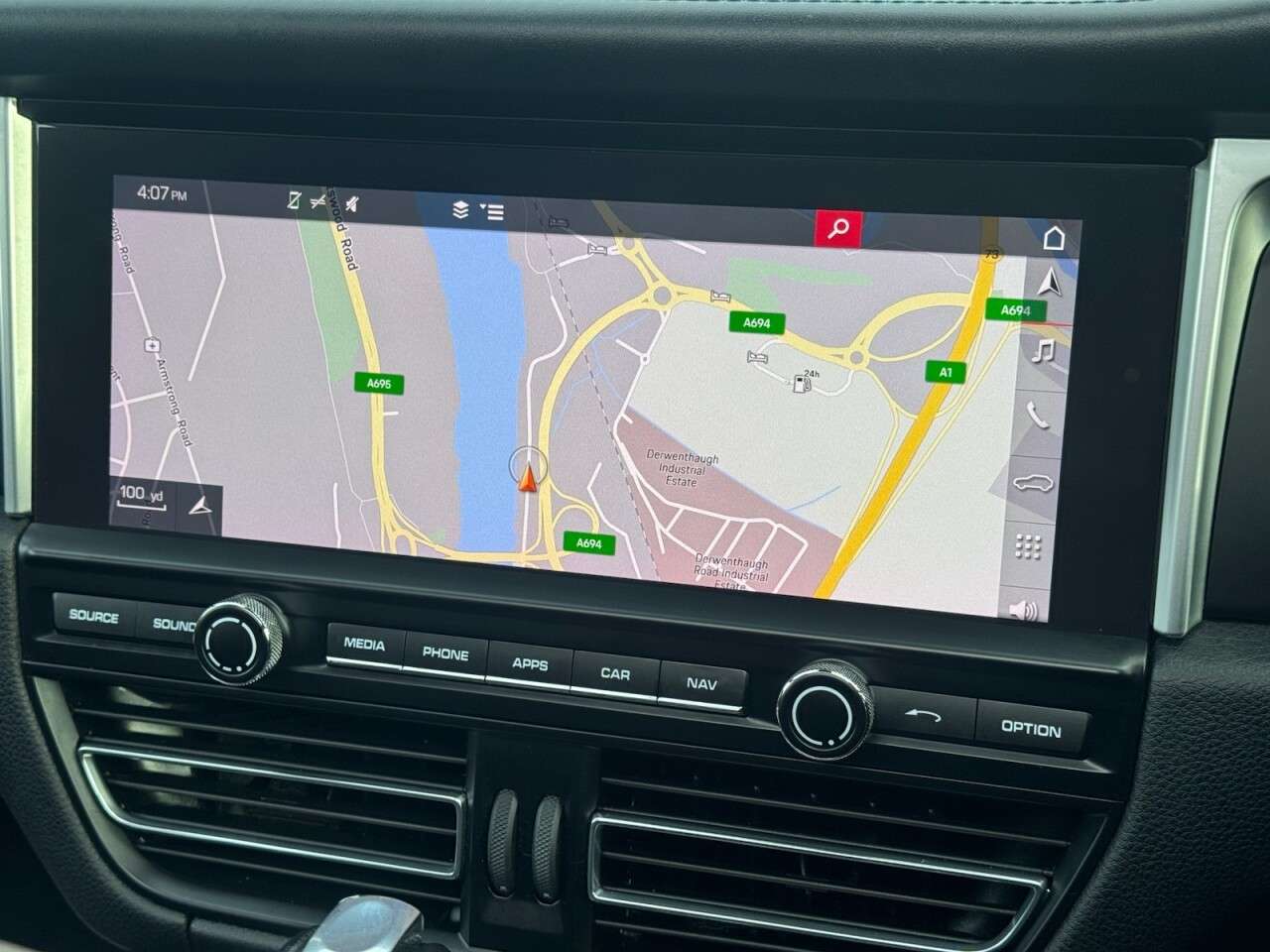 2019 PORSCHE MACAN 2019 PORSCHE MACAN
