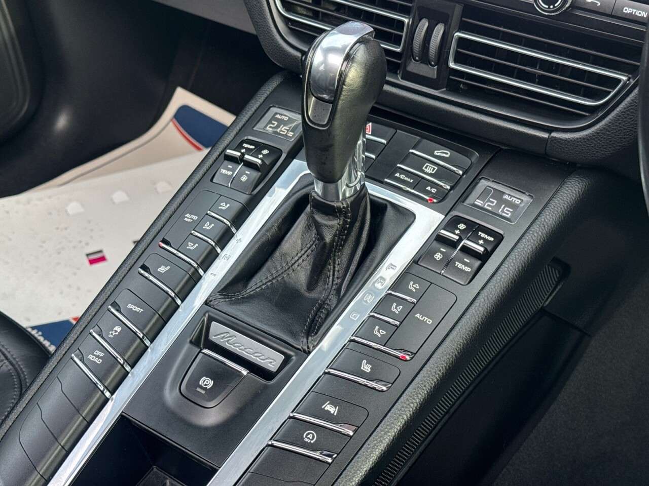 2019 PORSCHE MACAN 2019 PORSCHE MACAN