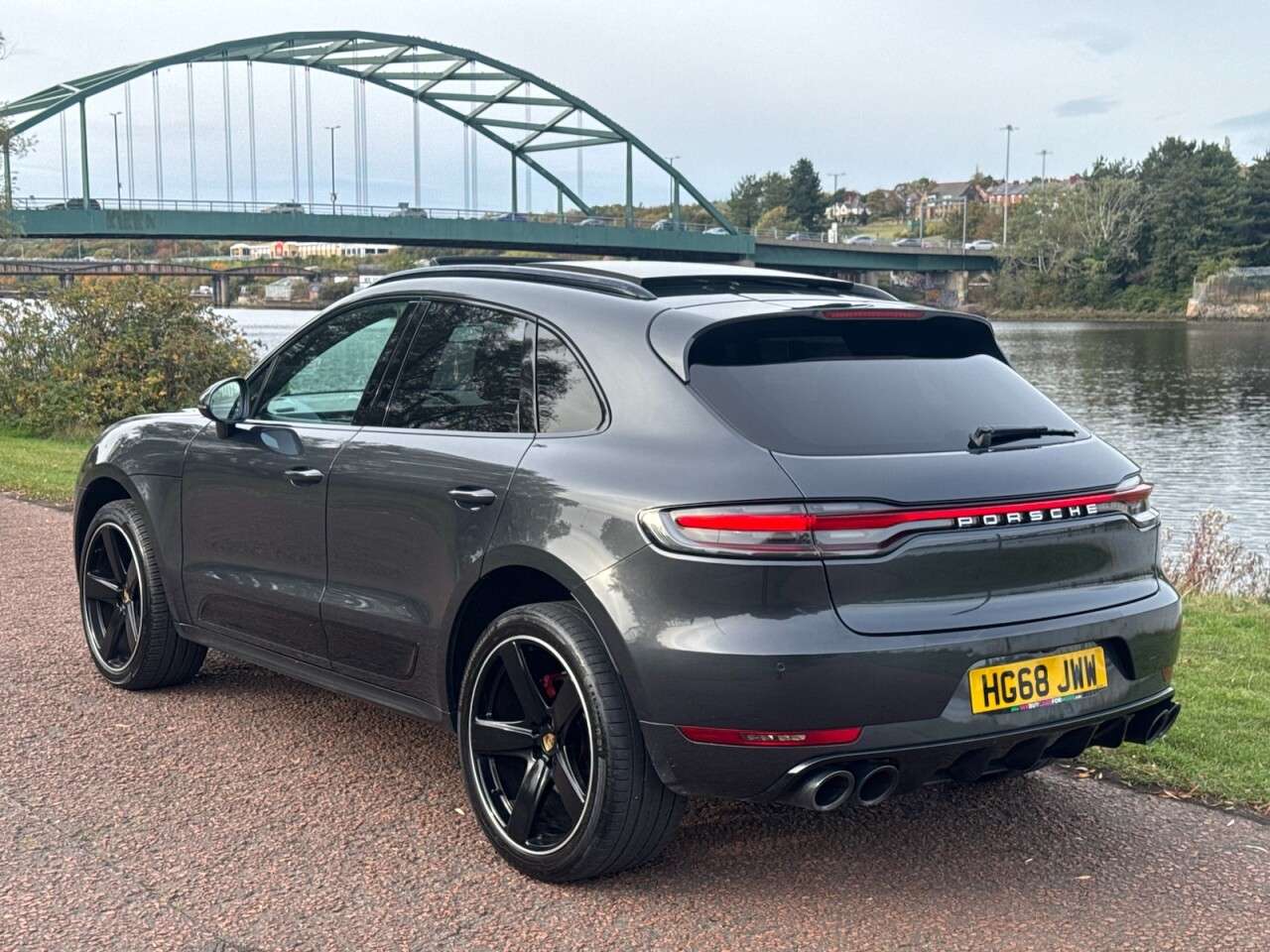 2019 PORSCHE MACAN 2019 PORSCHE MACAN