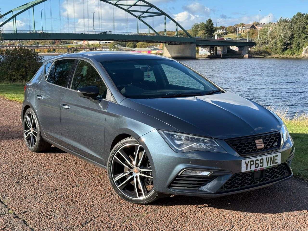 A 2019 SEAT LEON 2.0 TSI Cupra 290 Hatchback 5dr Petrol DSG Euro 6 (s/s) (290 ps) **DSG AUTO A 2019 SEAT LEON 2.0 TSI Cupra 290 Hatchback 5dr Petrol DSG Euro 6 (s/s) (290 ps) **DSG AUTO