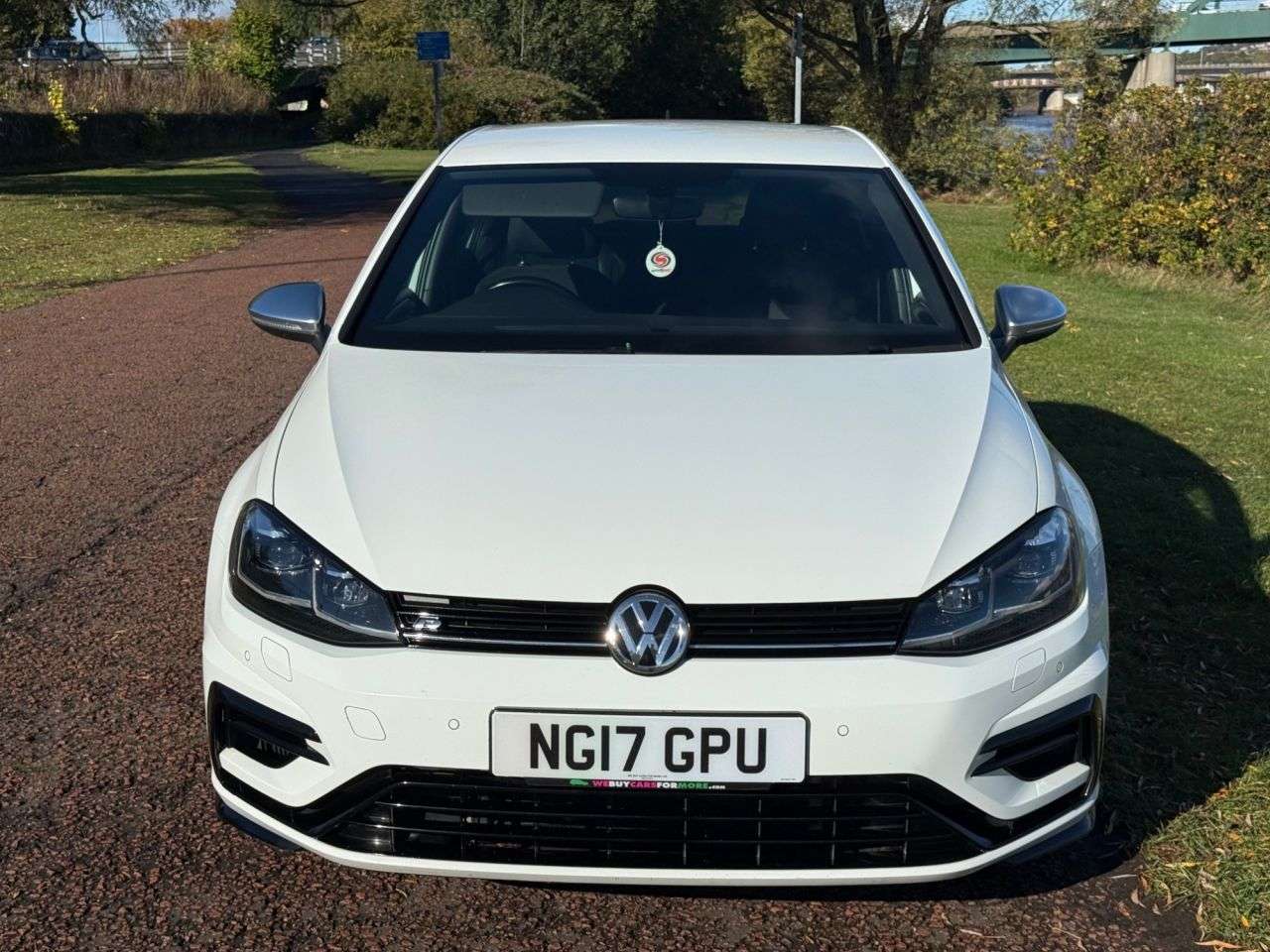 A 2017 VOLKSWAGEN GOLF 2.0 TSI BlueMotion Tech R Hatchback 5dr Petrol DSG 4Motion Euro 6 (s/s) (31 A 2017 VOLKSWAGEN GOLF 2.0 TSI BlueMotion Tech R Hatchback 5dr Petrol DSG 4Motion Euro 6 (s/s) (31