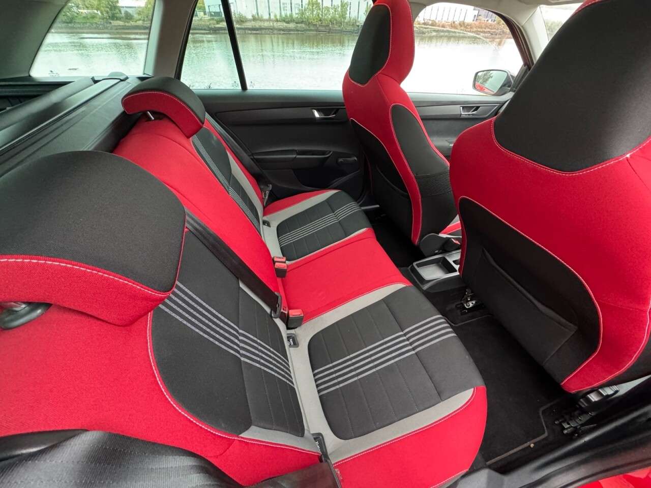 2015 SKODA FABIA 2015 SKODA FABIA