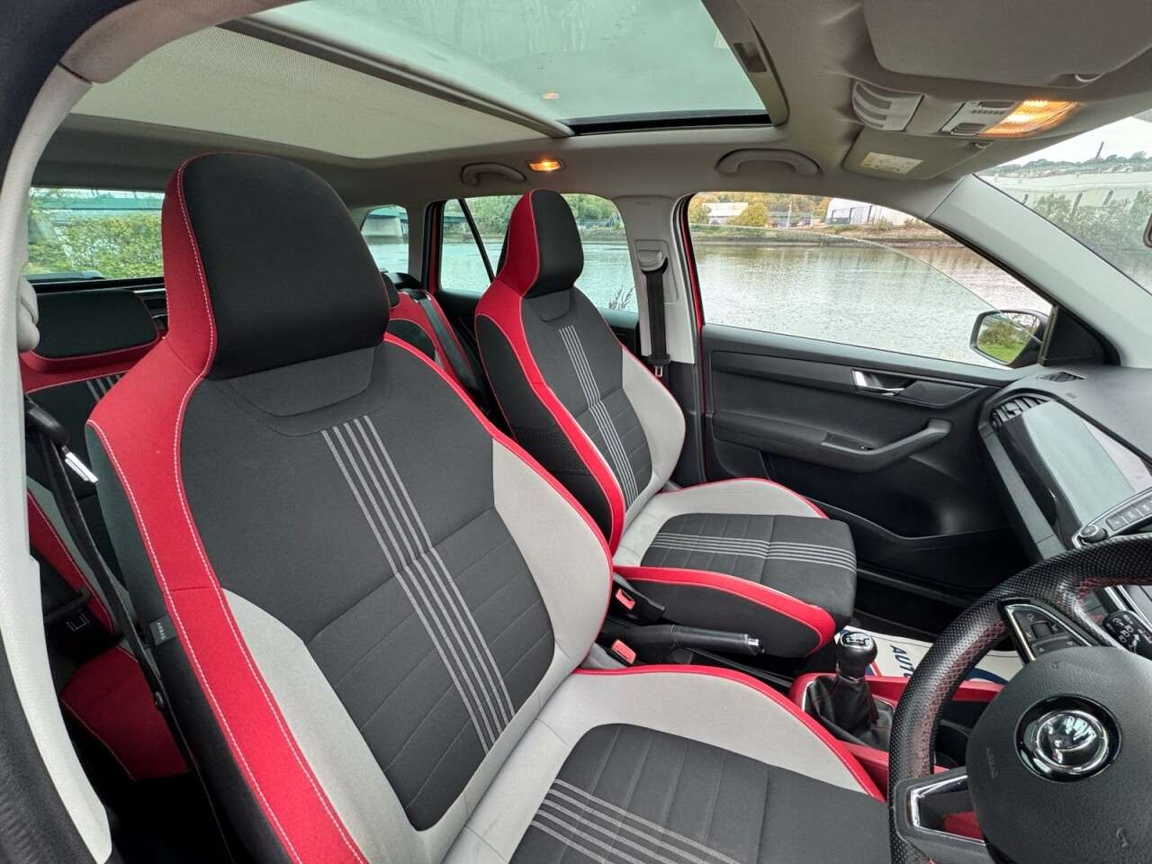 2015 SKODA FABIA 2015 SKODA FABIA