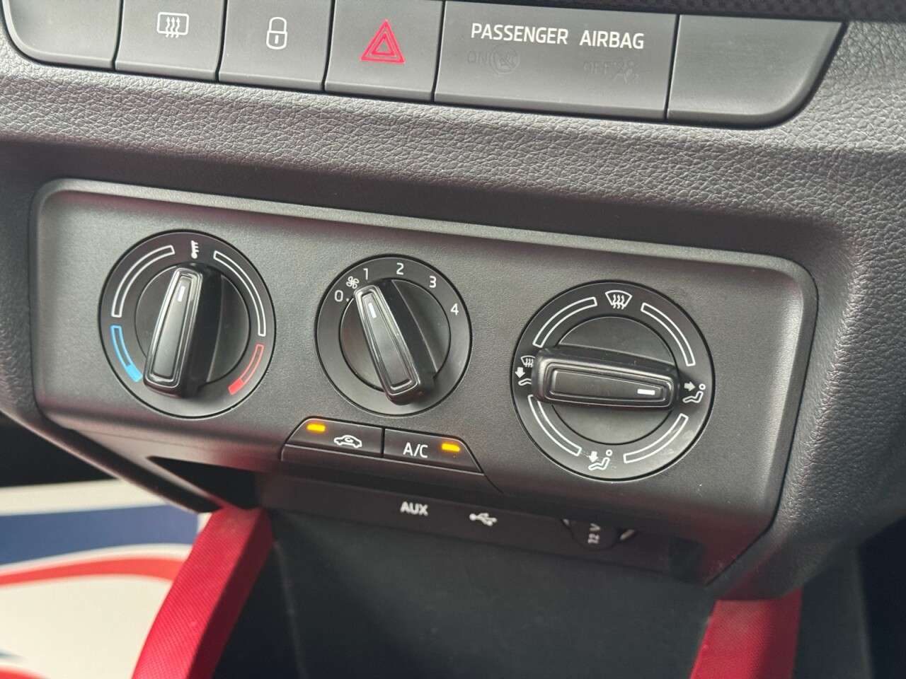 2015 SKODA FABIA 2015 SKODA FABIA