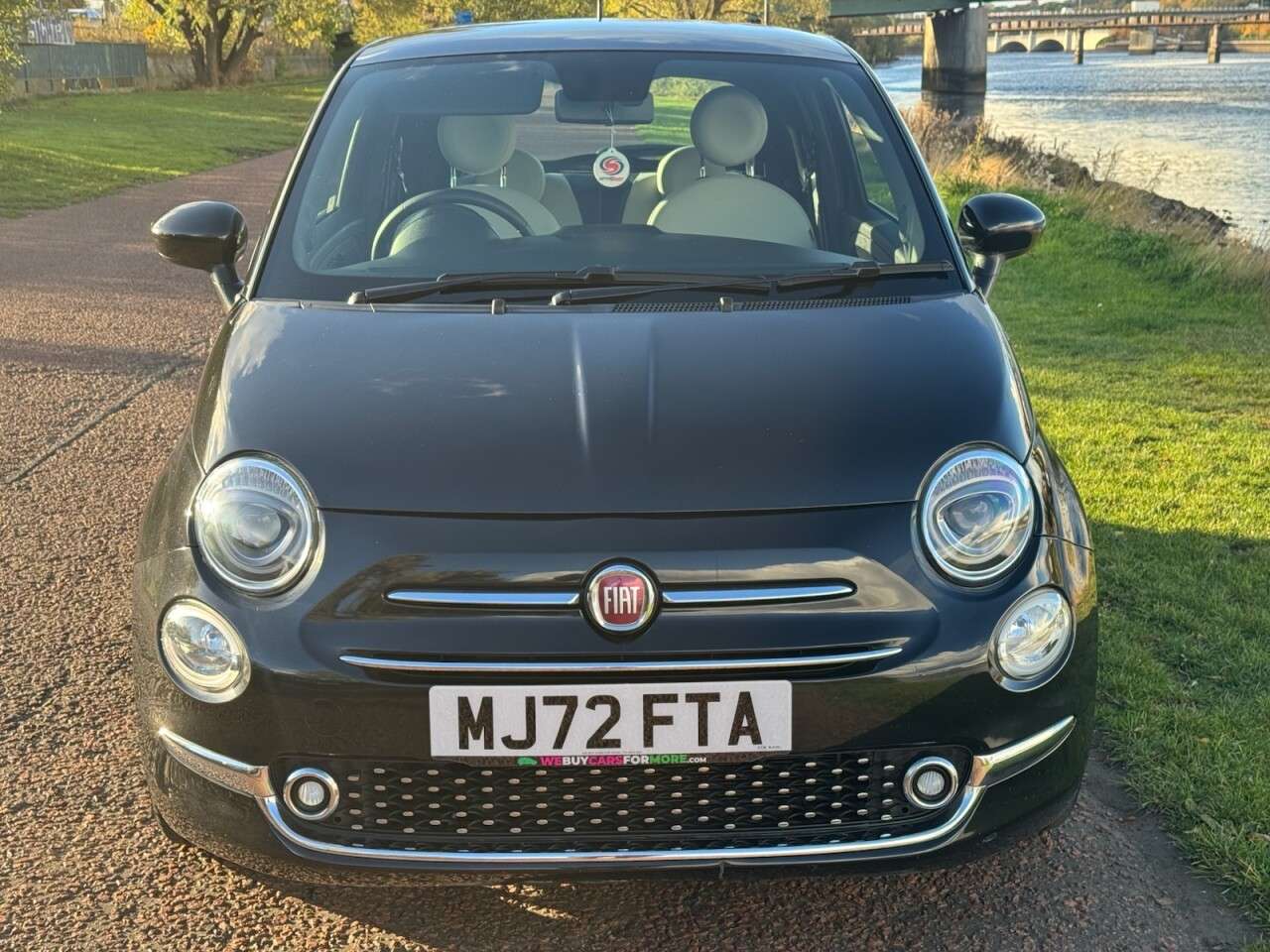 A 2022 FIAT 500 1.0 MHEV Dolcevita Hatchback 3dr Petrol Manual Euro 6 (s/s) (70 bhp) STUNNI A 2022 FIAT 500 1.0 MHEV Dolcevita Hatchback 3dr Petrol Manual Euro 6 (s/s) (70 bhp) STUNNI