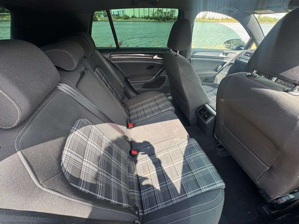 2015 VOLKSWAGEN GOLF 2015 VOLKSWAGEN GOLF