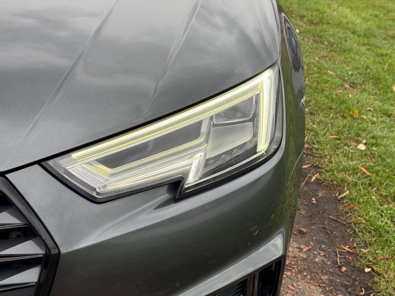 A 2016 AUDI A4 2.0 TDI ultra S line Saloon 4dr Diesel Manual Euro 6 (s/s) (190 ps) CLIMATE A 2016 AUDI A4 2.0 TDI ultra S line Saloon 4dr Diesel Manual Euro 6 (s/s) (190 ps) CLIMATE