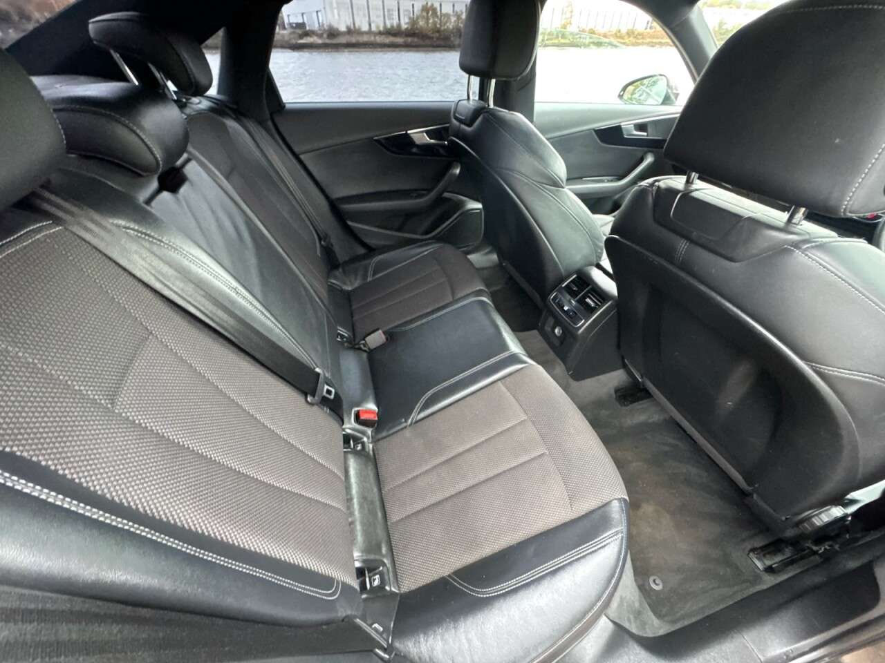 2016 AUDI A4 2016 AUDI A4
