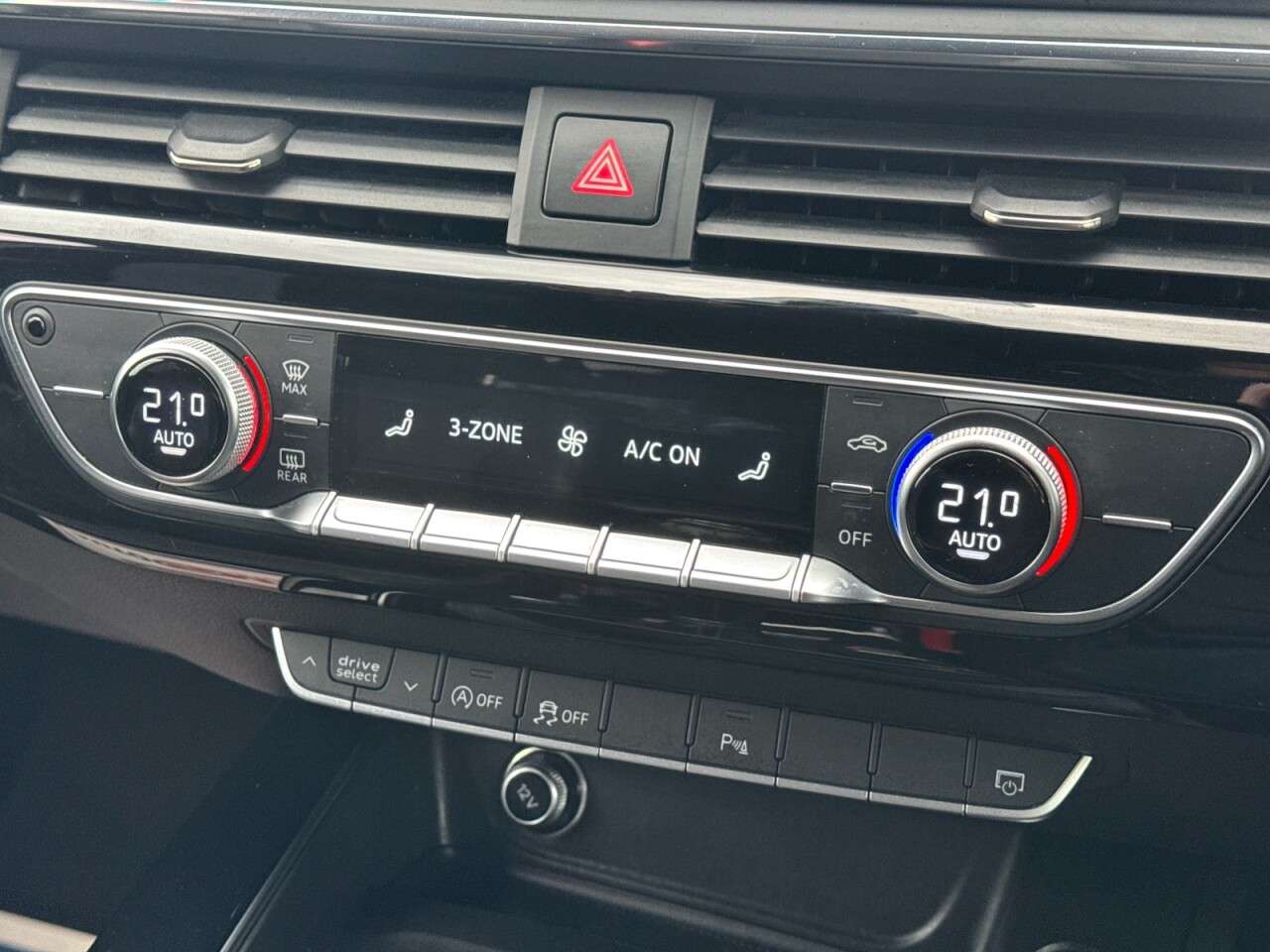 2016 AUDI A4 2016 AUDI A4
