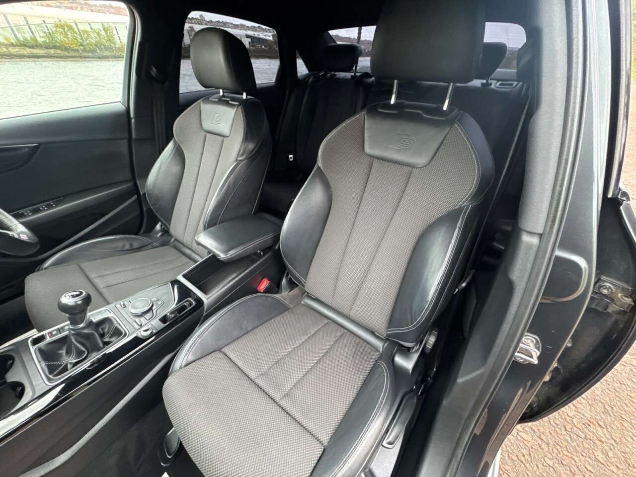 2016 AUDI A4 2016 AUDI A4