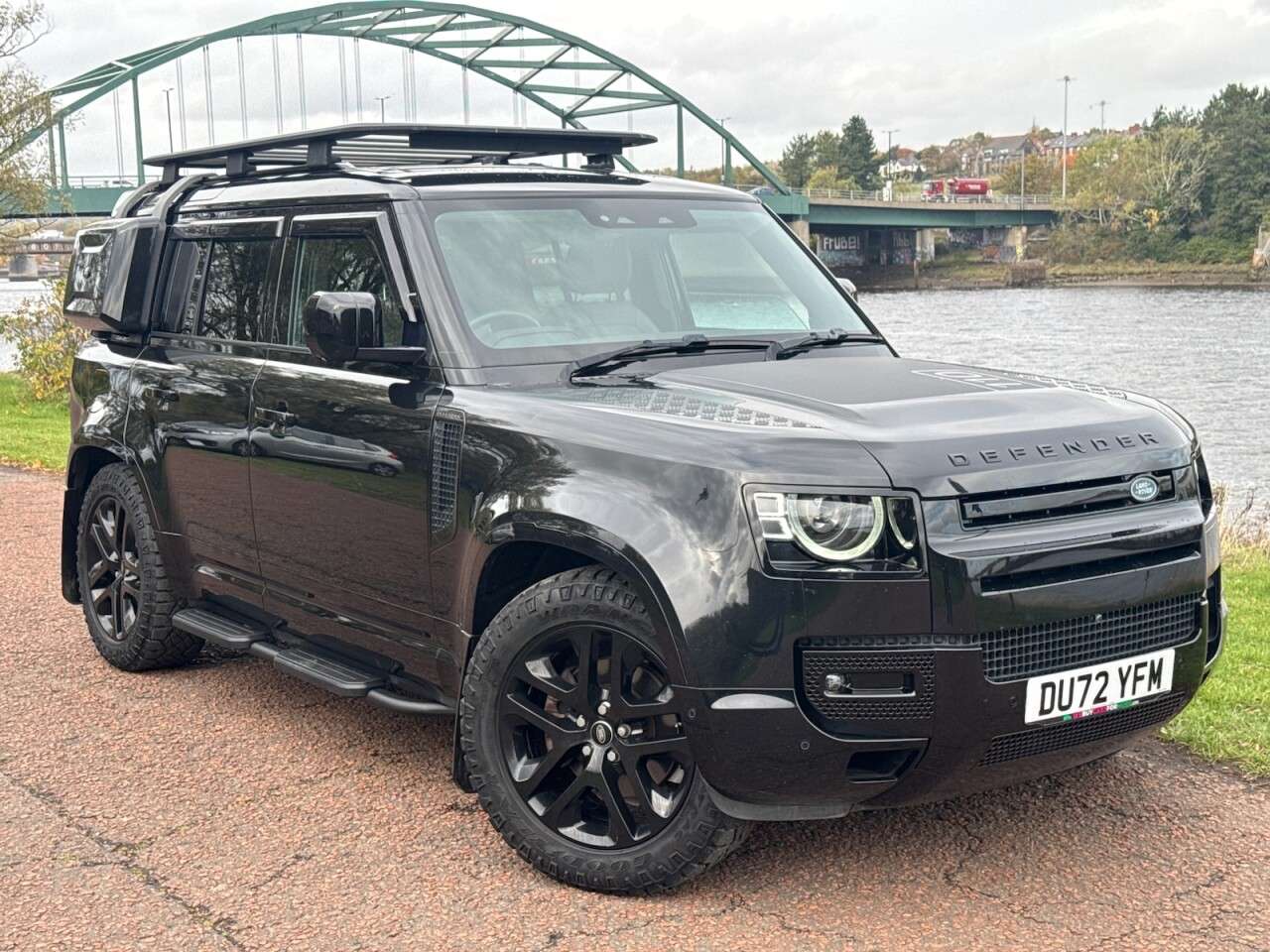 A 2022 LAND ROVER DEFENDER 110 3.0 D250 MHEV XS Edition SUV 5dr Diesel Auto 4WD Euro 6 (s/s) (250 ps) **AI A 2022 LAND ROVER DEFENDER 110 3.0 D250 MHEV XS Edition SUV 5dr Diesel Auto 4WD Euro 6 (s/s) (250 ps) **AI