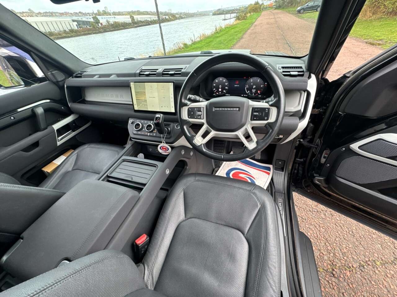 2022 LAND ROVER DEFENDER 110 2022 LAND ROVER DEFENDER 110
