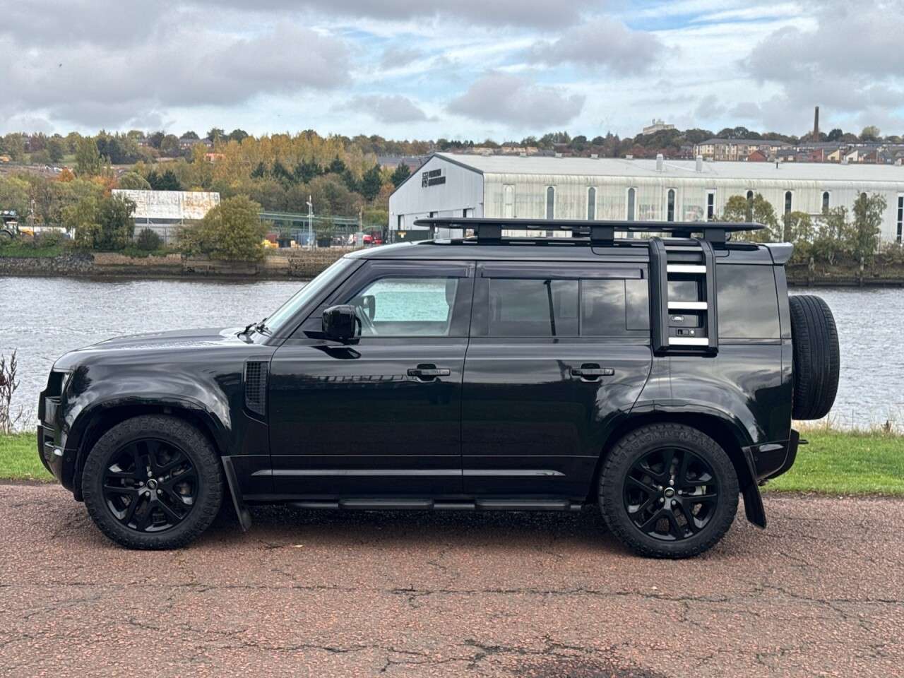 2022 LAND ROVER DEFENDER 110 2022 LAND ROVER DEFENDER 110